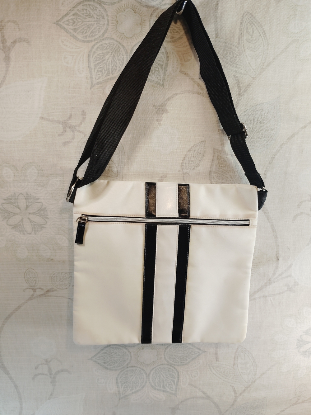 Redken White Crossbody/Messenger Bag with Black Straps